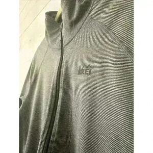 REI Women's Medium Half-Zip Midweight Base Layer Gray Stripe Long Sleeve